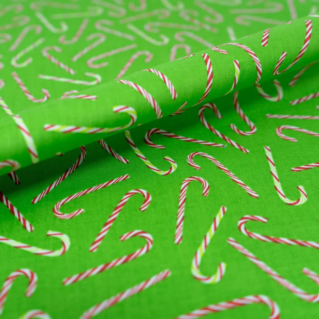 Cheapest ✨ SINGER 🎄 Christmas Holiday Santa's 🍬 Candycane Cotton Fabric 👏 2 Cheapest ✨ SINGER 🎄 Christmas Holiday Santa's 🍬 Candycane Cotton Fabric 👏 - Image 2