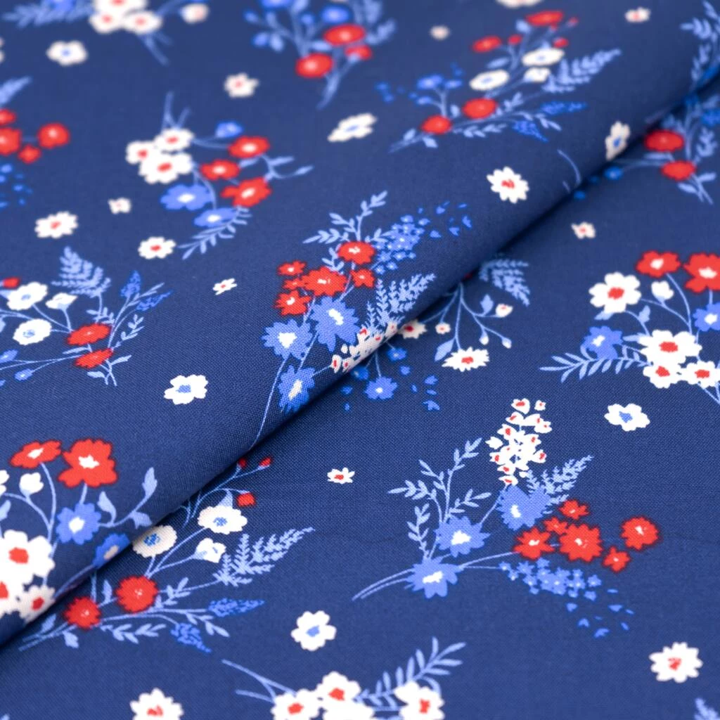Brand new ๐ฅ SINGER Patriotic Floral Cotton Fabric ๐ 2 Brand new ๐ฅ SINGER Patriotic Floral Cotton Fabric ๐ - Image 2