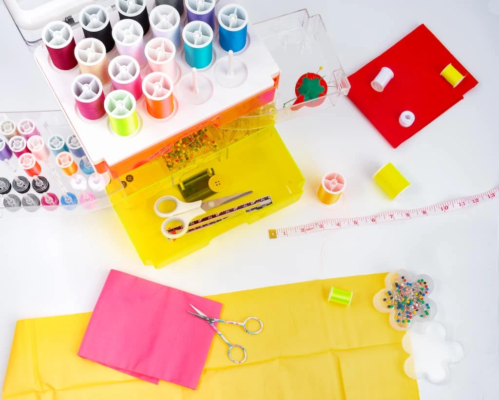 Cheap ⌛ SINGER® Sew-It-Goes® Sewing Kit 🥰 9 Cheap ⌛ SINGER® Sew-It-Goes® Sewing Kit 🥰 - Image 9